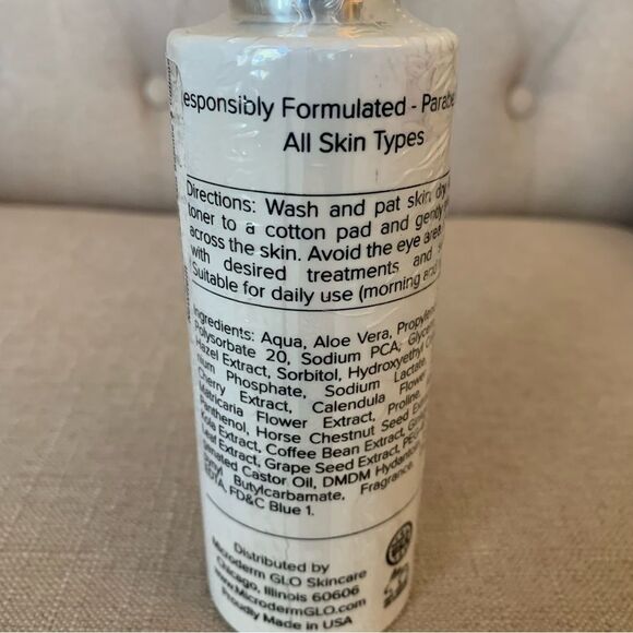 Microderm GLO Active Hydrating Toner - Picture 3 of 8